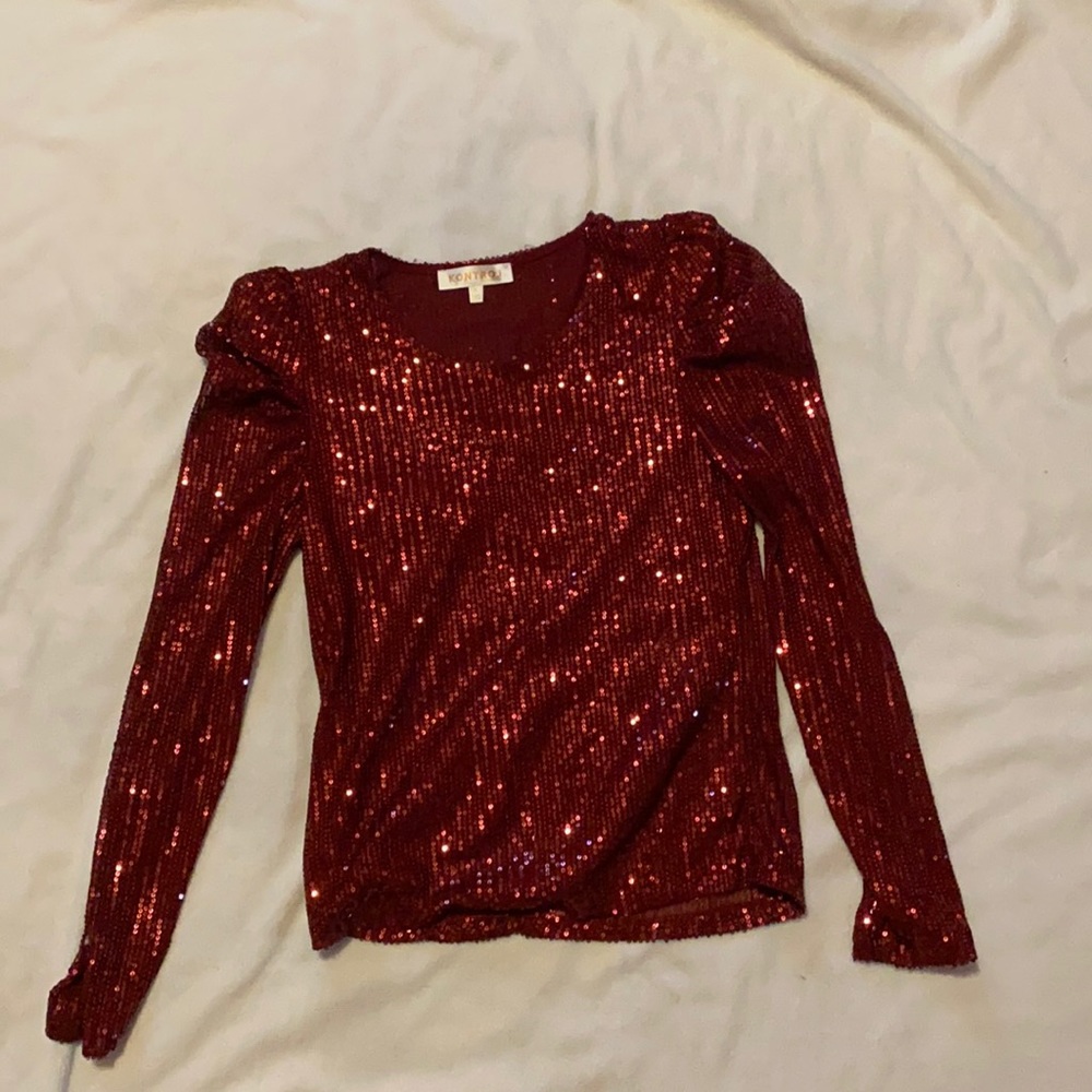 Sparkly red top
